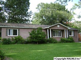 1131 Crestline Pl SW, Hartselle, AL 35640