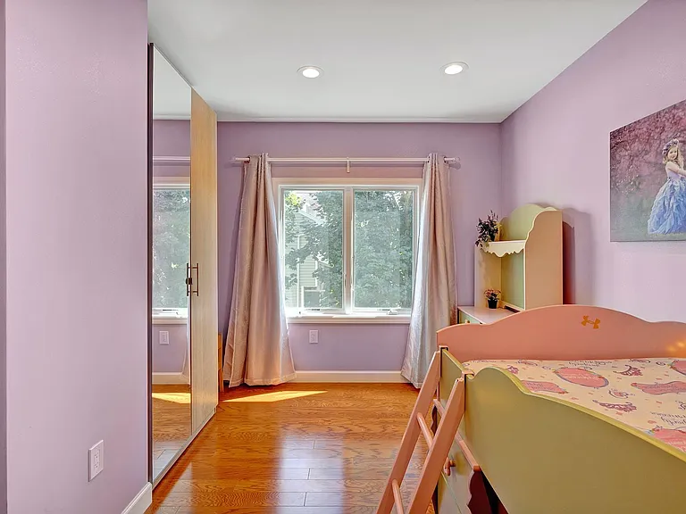 39-10 Berdan Ave — Photo 20