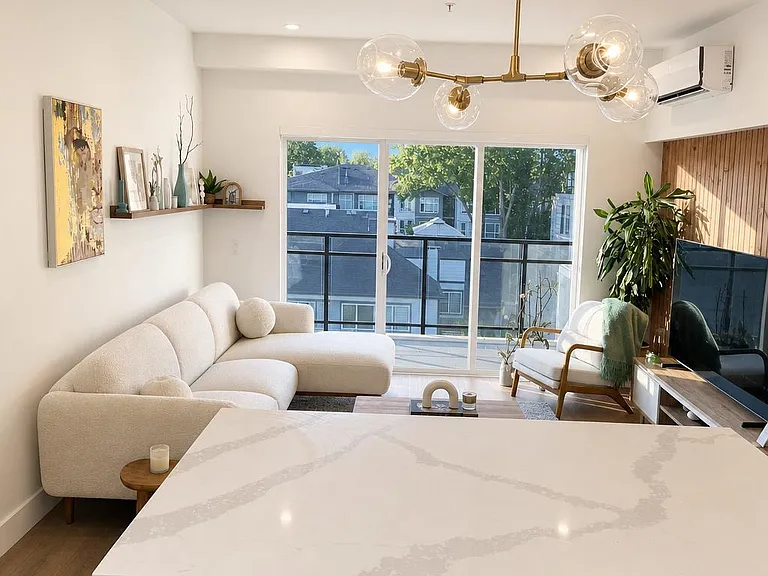 2331 Kelly Ave #5XX — Photo 3