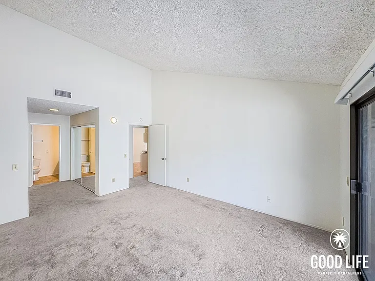4711 Amberwood Ct — Photo 12