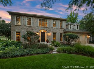 516 Braemar Ave, Naperville, IL 60563