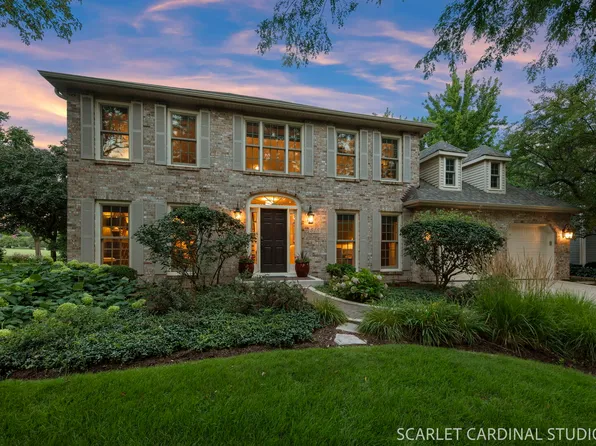 516 Braemar Ave, Naperville, IL 60563