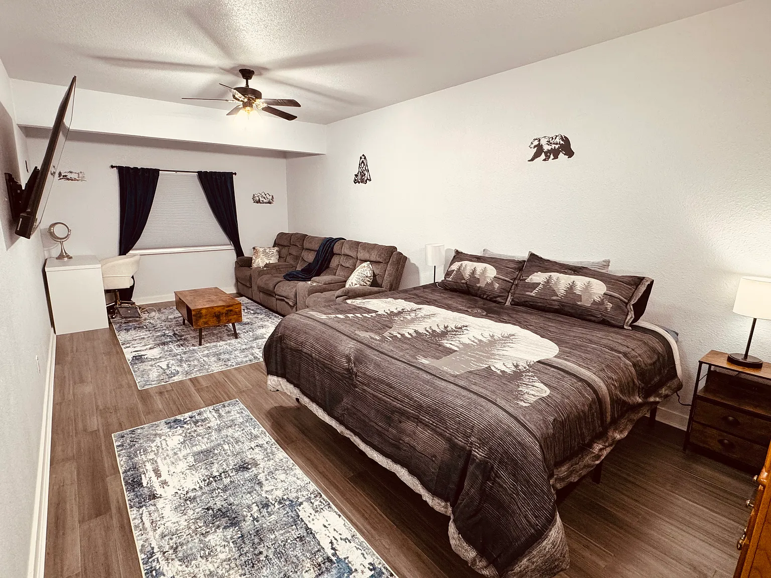 4 bed, 1640 sqft, $3,000 — Photo 3