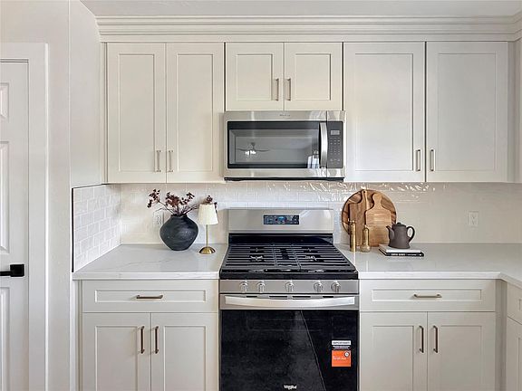 4th image of 3326 Bent Spring Ct