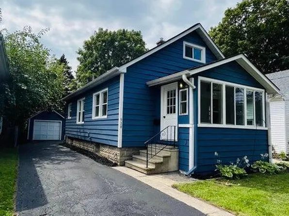 918 McKim Ave, Lansing, MI 48910