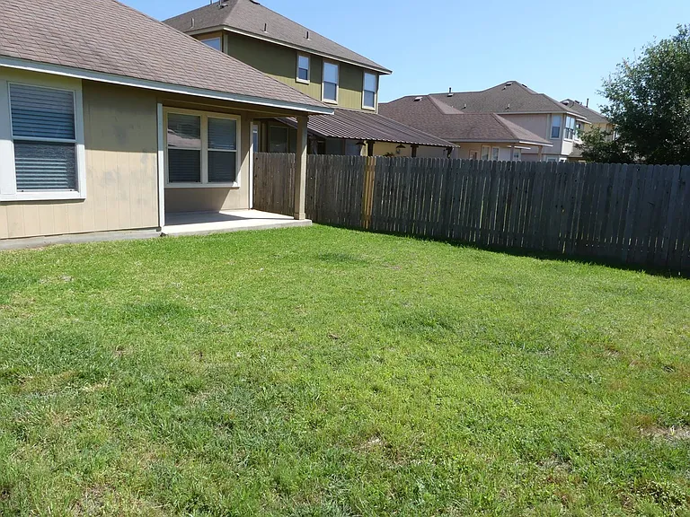 235 Hay Barn St — Photo 6