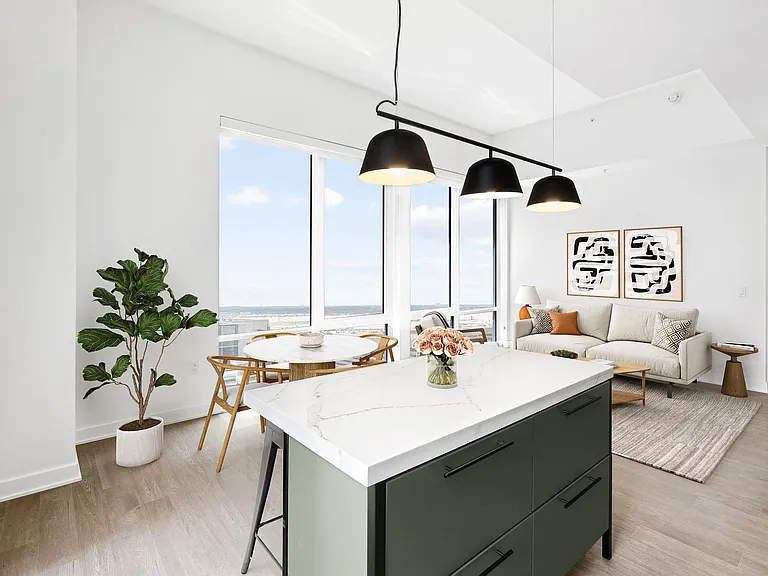 The Zoe — Photo 43