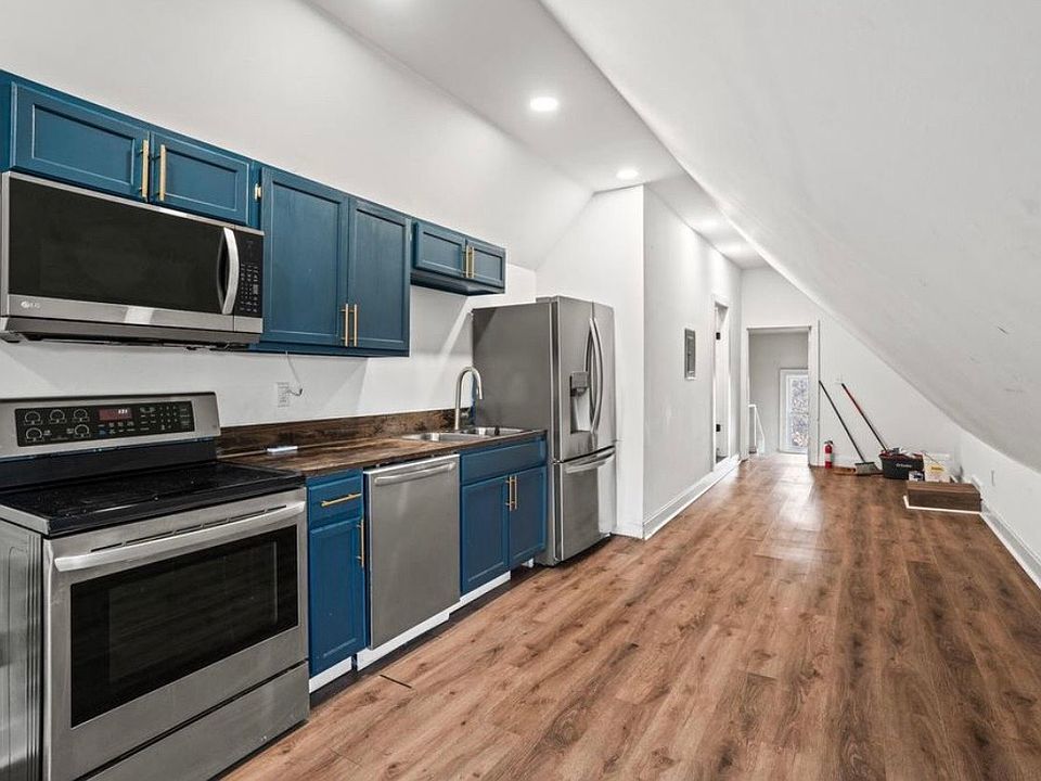 1st image of 1712 E Park Pl #3