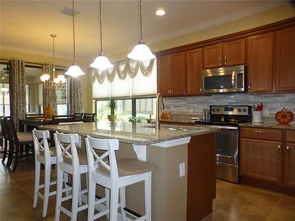 4th image of 707 Shady Canyon Way