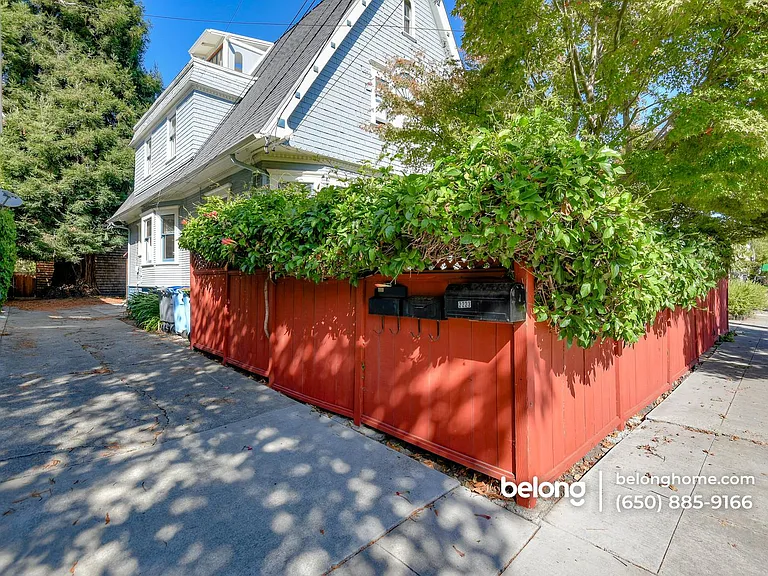 2223 Ward St #B — Photo 1
