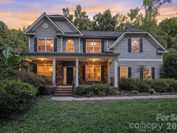 128 Harvest Wind Ct, Mooresville, NC 28115