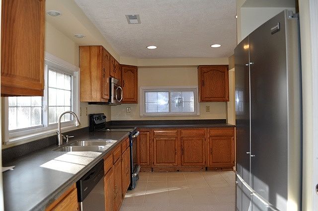 1st image of 85 River Park Dr