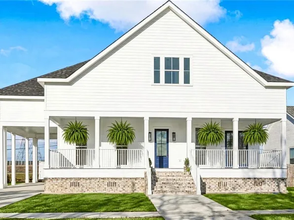 2221 Benjamin St, Arabi, LA 70032