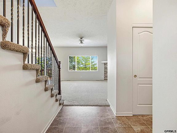 5th image of 4511 Waterford Ave
