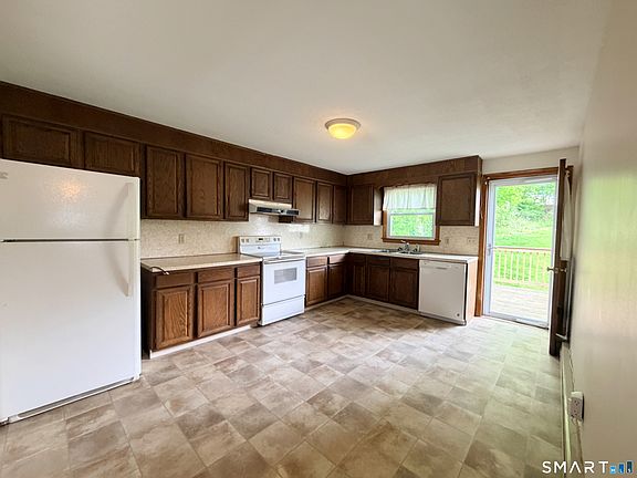 4th image of 398 Wilson Street
