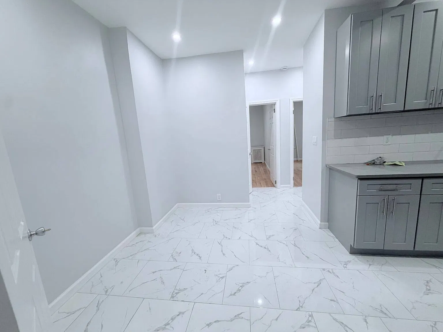 3 bed, 1.0 bath, $3,600 — Photo 3