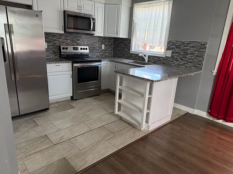 6301 Revere St — Photo 9