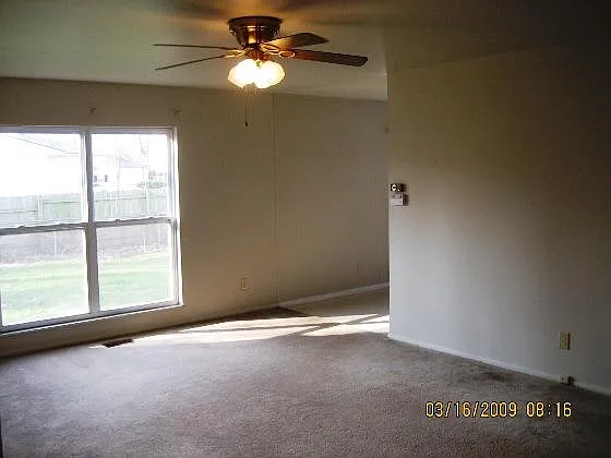 2809 Maplewood Dr — Photo 8