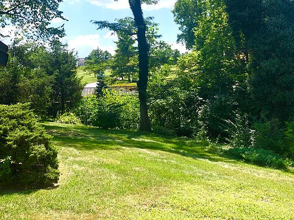2nd image of 5529 Highfield Ct