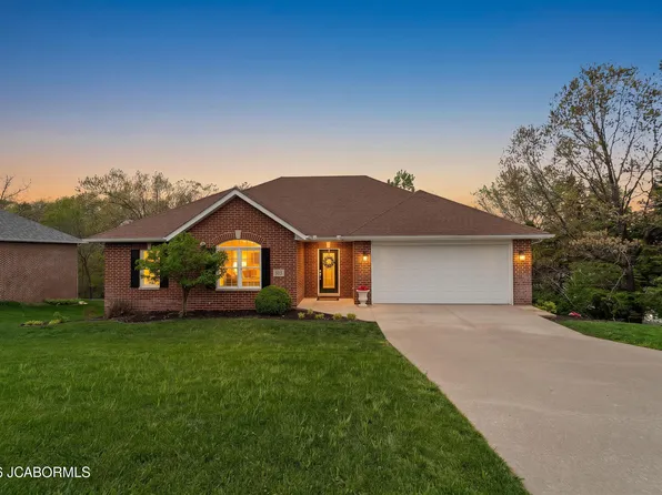 303 Madelines Park Cir, Jefferson City, MO 65109