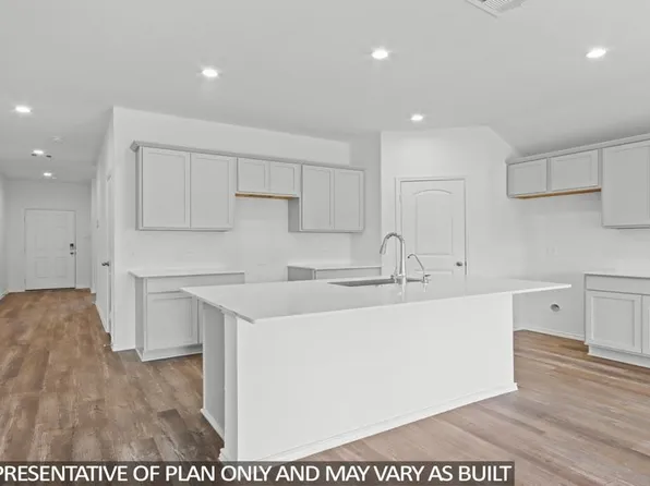124 Wildflower Ln, Dayton, TX 77535