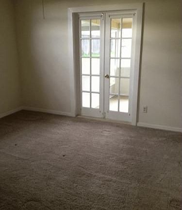 5th image of 2326 Kerridale St