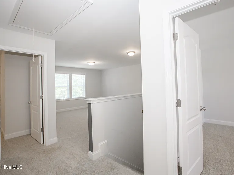 660 Avenue Of The Carolinas — Photo 42