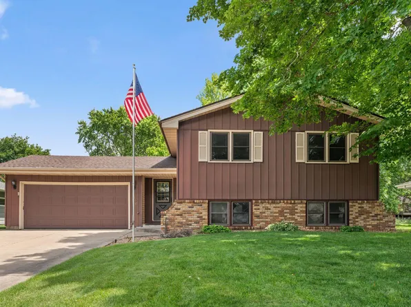 9346 Wellington Ln N, Maple Grove, MN 55369