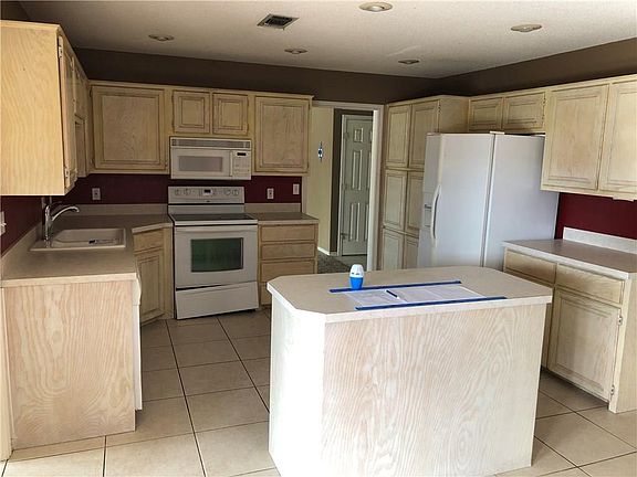 5th image of 1606 Southgate Dr