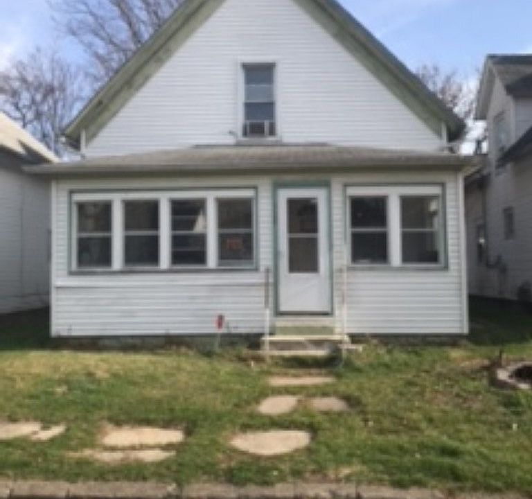 1st image of 132 Sadie St