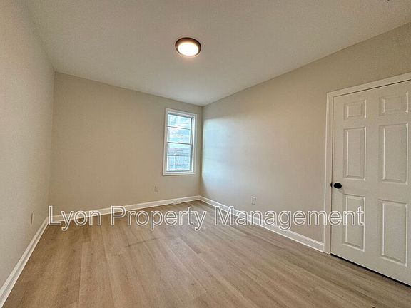 5th image of 204 Chapin Ave #3F