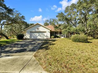 8 Witch Hazel Ct, Homosassa, FL 34446