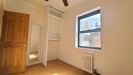 Rented by R New York