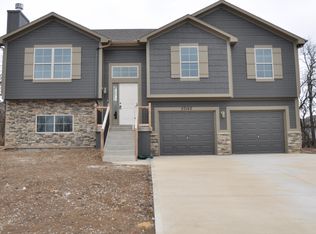 20142 W 220th Ter, Spring Hill, KS 66083
