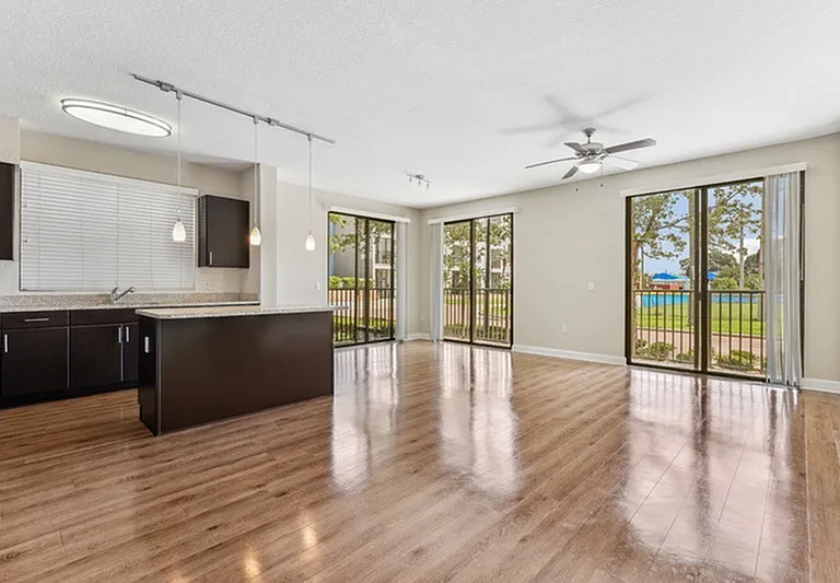 Lantower Westshore — Photo 26