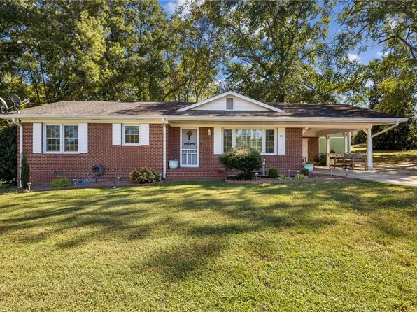 542 Marion St, Winder, GA 30680