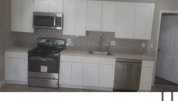 806 McCabe Ave — Photo 2