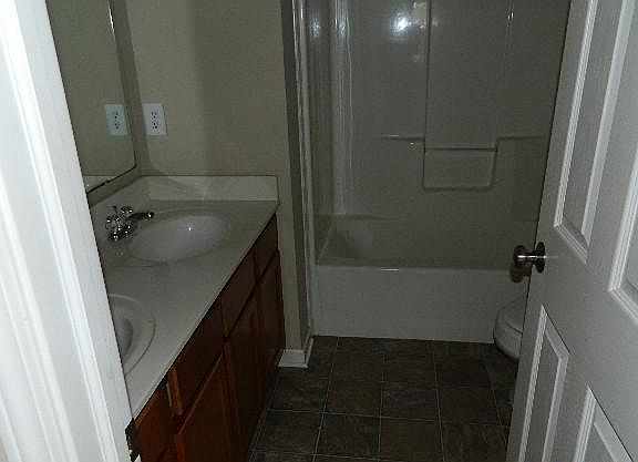 3rd image of 1310 Silvermere Dr