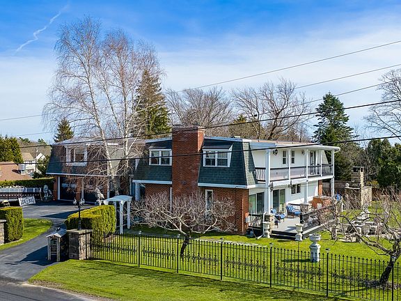 3rd image of 6 Middlefield Pl