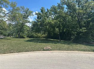 5525 Bradshaw St, Shawnee, KS 66216