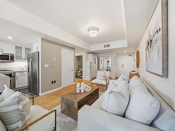 5th image of 875 G St Unit 409