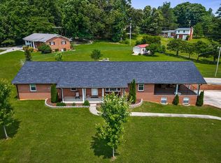 1069 McGregor Ln, Cookeville, TN 38501