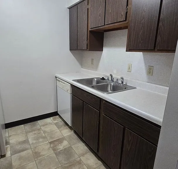 4712 N Sussex Rd — Photo 7
