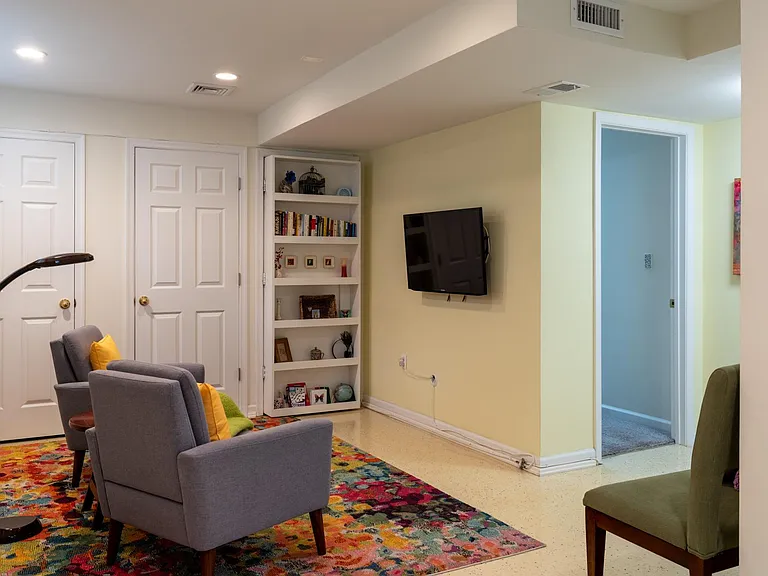 1506 Sanford Rd — Photo 14