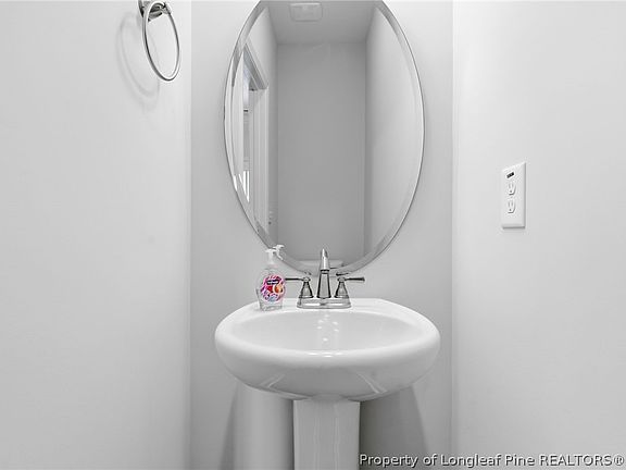 4th image of 3363 Hopekirk Dr