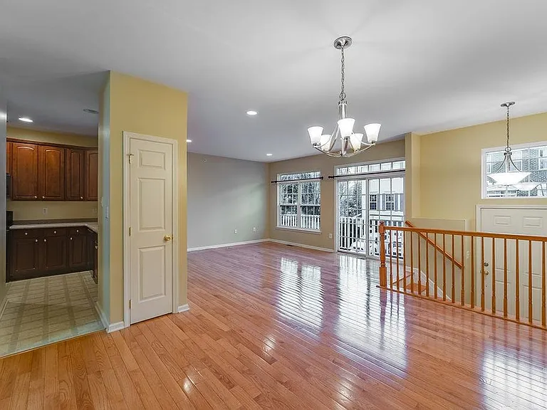 6 Carpenter Ct — Photo 7