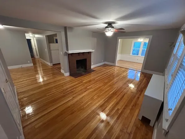 63 Prospect St, Amesbury, MA 01913