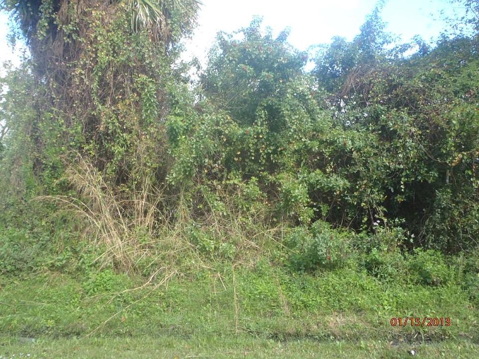 1st image of 709 SE Academy Lane