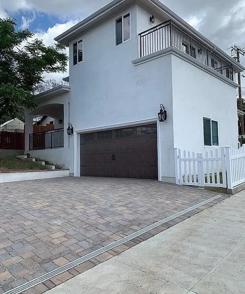10303 Pinyon Ave — Photo 5