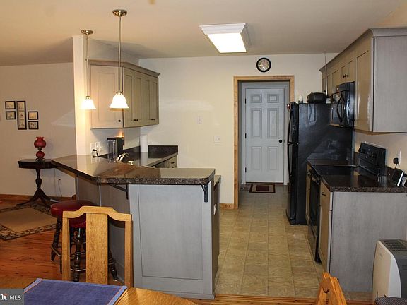 2nd image of 31475 Dogwood Ln